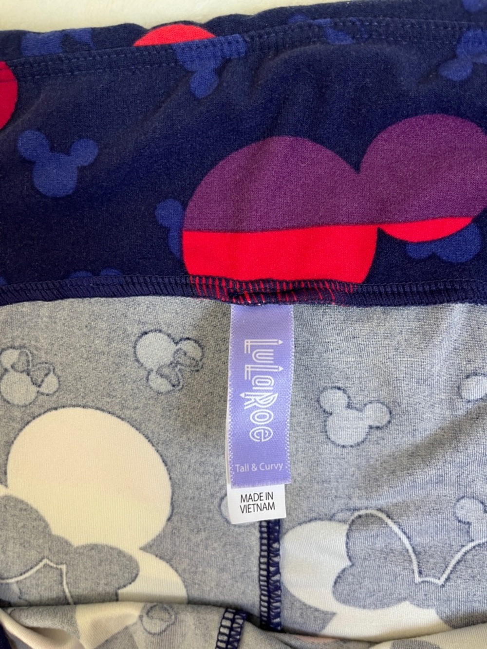 LuLaRoe Women's Disney Tall & Curvy Leggings Mickey Mouse - Picture 5 of 8